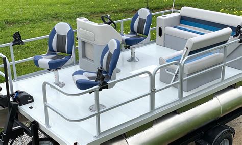 Pond king - The Ultraskiff by Pond King, Inc. The Ultraskiff is the original, first and only patented, user-friendly, portable design of a round boat. The Ultraskiff redefines balance and stability thanks to a proprietary design that inverts the outer deck into the hull. 